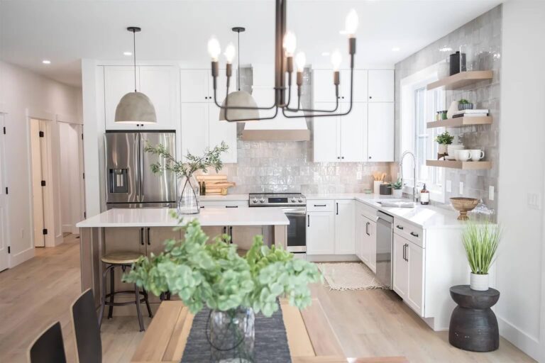 Prefab vs Custom Cabinets: Finding the Perfect Fit for Your Home