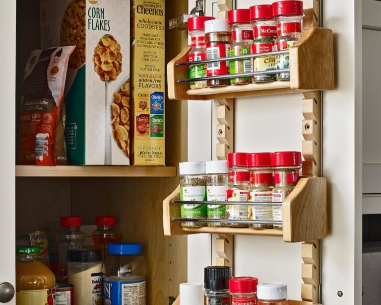 A Step-by-Step Guide to Arranging Kitchen Cabinets