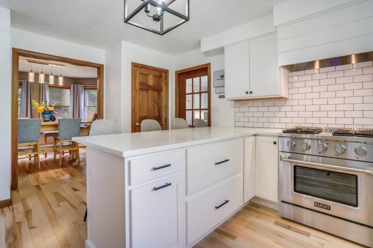 Cabinet Solutions That Keep Your Projects Moving
