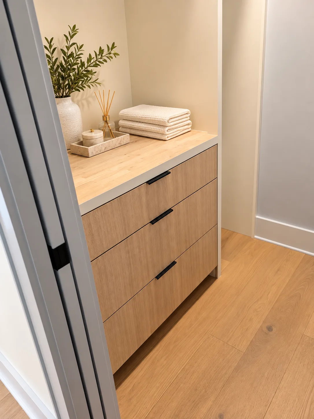 Tip-On push-to-open drawers in Arizona Cypress